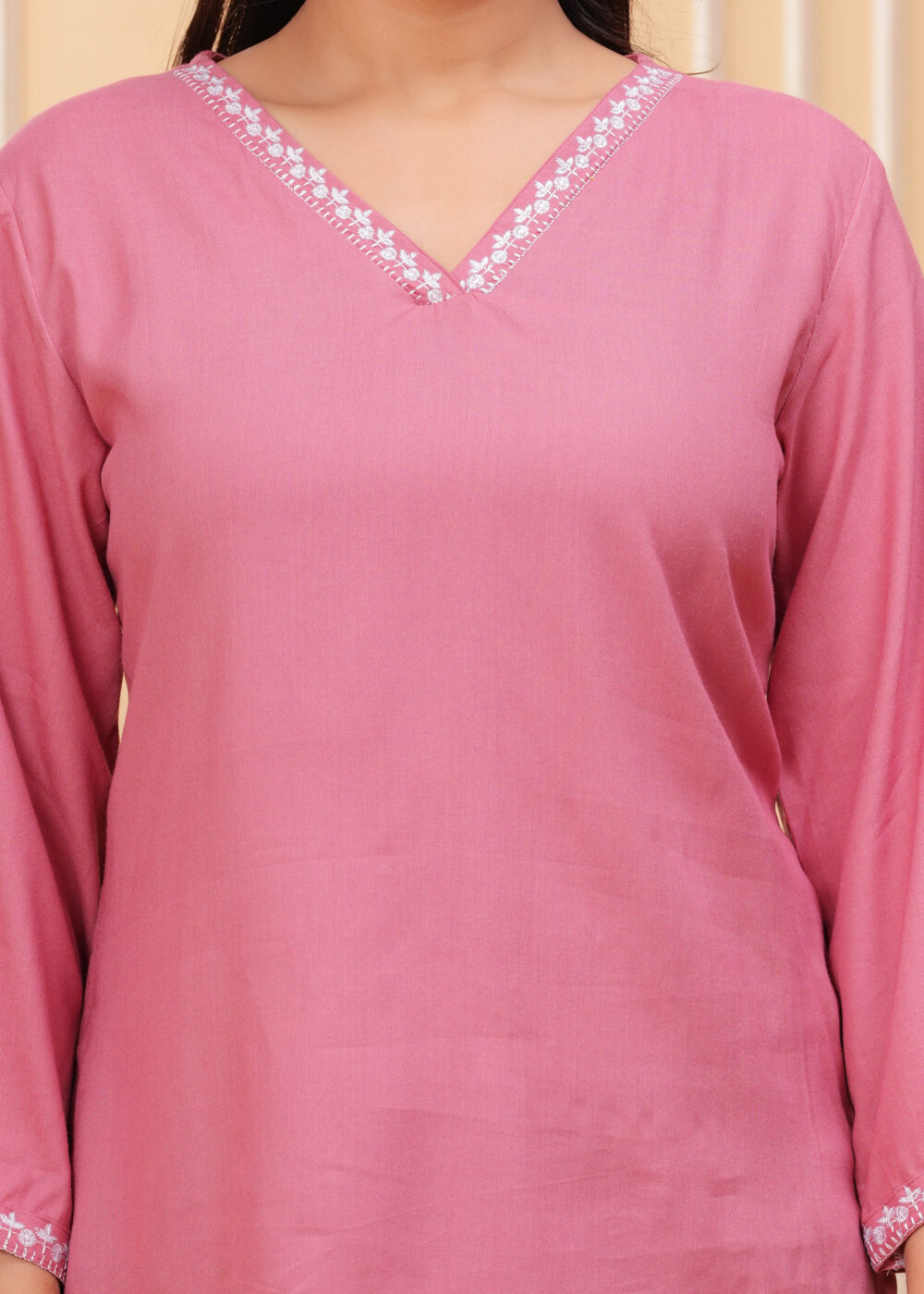 Gvastra Women’s Viscose Rayon V Neck pink Full Sleeves Solid Casual Short Kurti Tunic Top (Copy) - Image 5